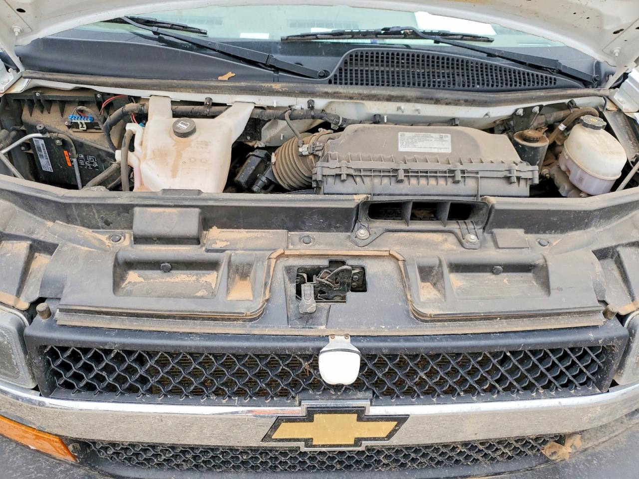 CHEVROLET EXPRESS G3500 2022 — 12