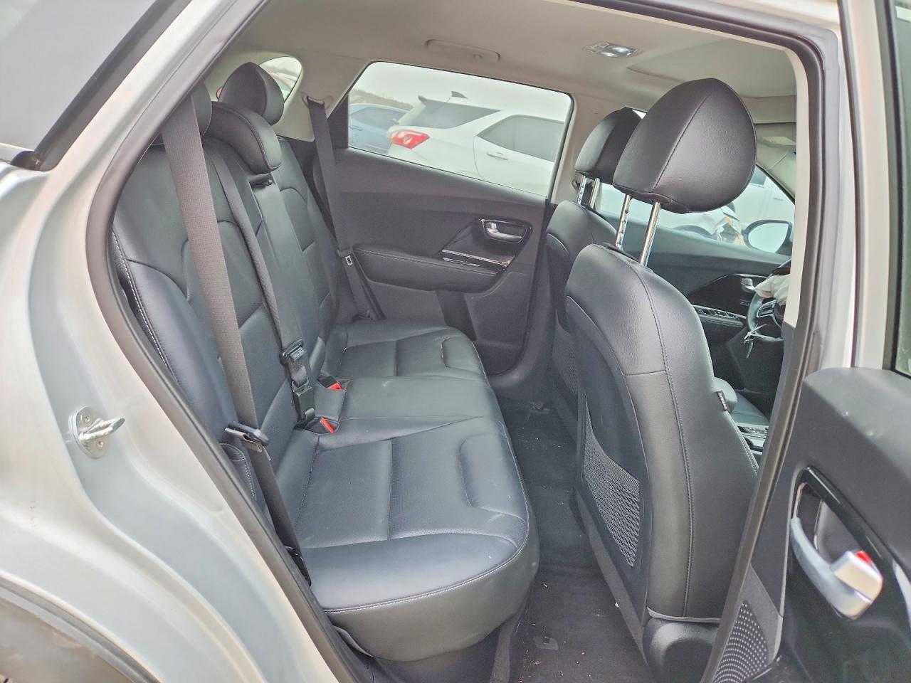 KIA NIRO 2019 — 12