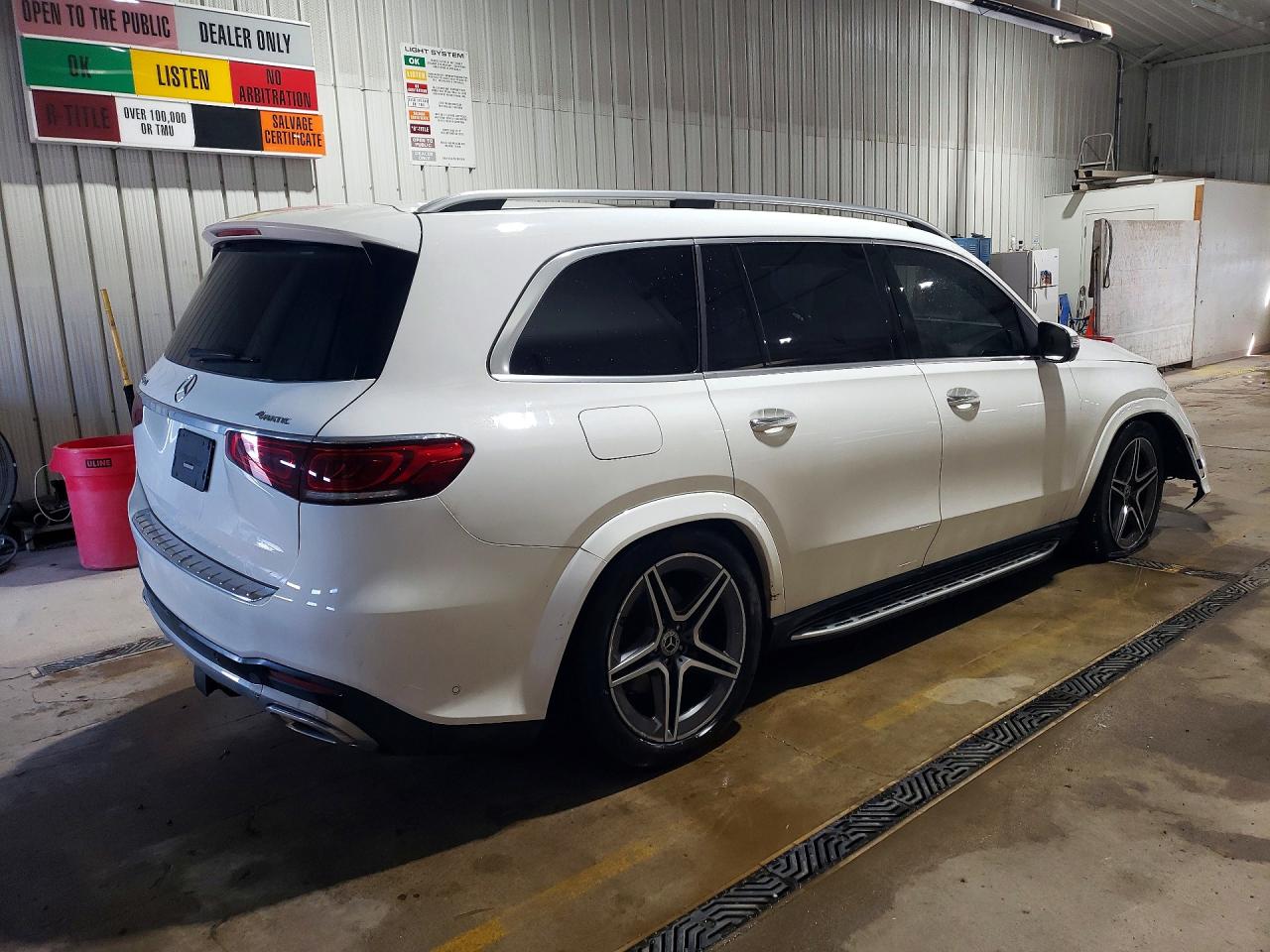 MERCEDES-BENZ GLS 2023 — 4