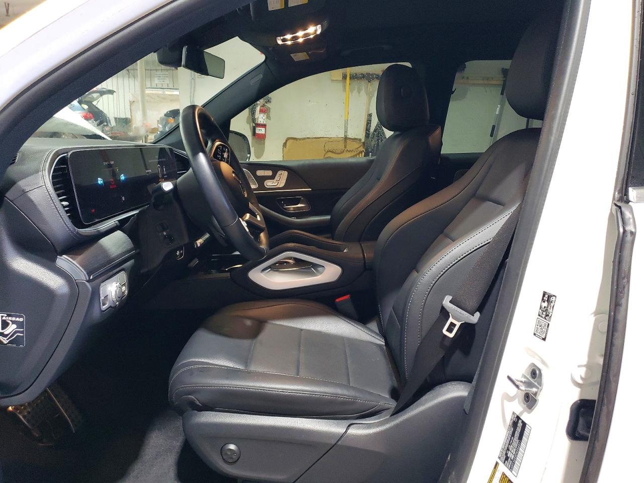 MERCEDES-BENZ GLS 2023 — 8