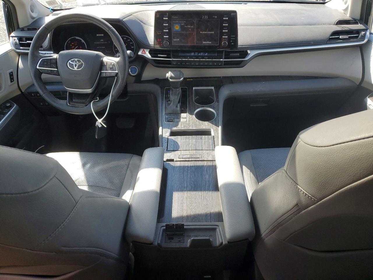 TOYOTA SIENNA 2022 — 9