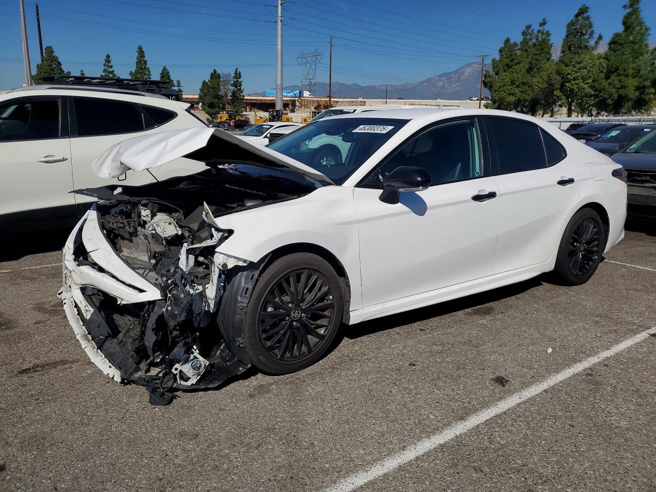 2022 TOYOTA CAMRY HYBRID SE NIGHTSHADE