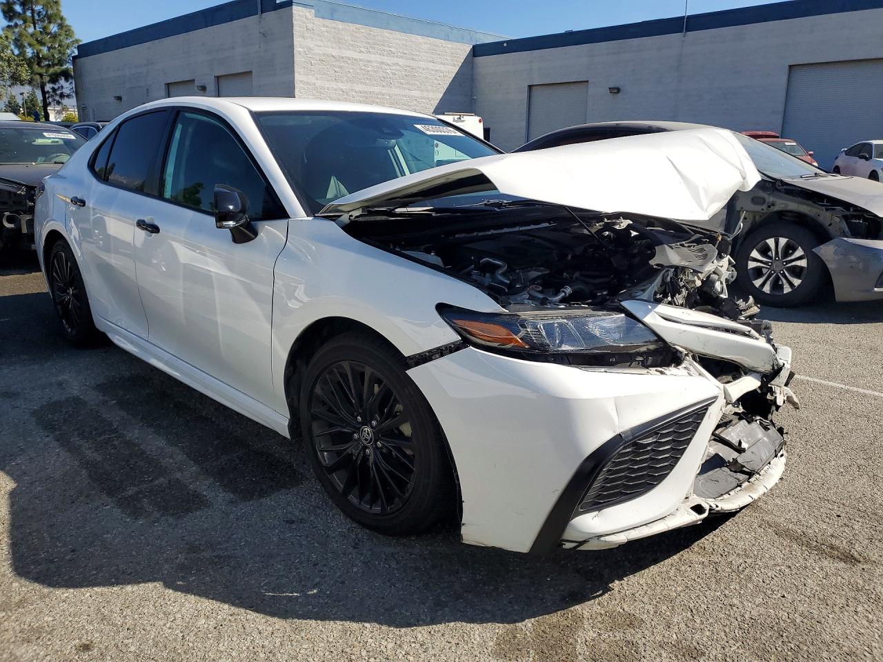 2022 TOYOTA CAMRY HYBRID SE NIGHTSHADE