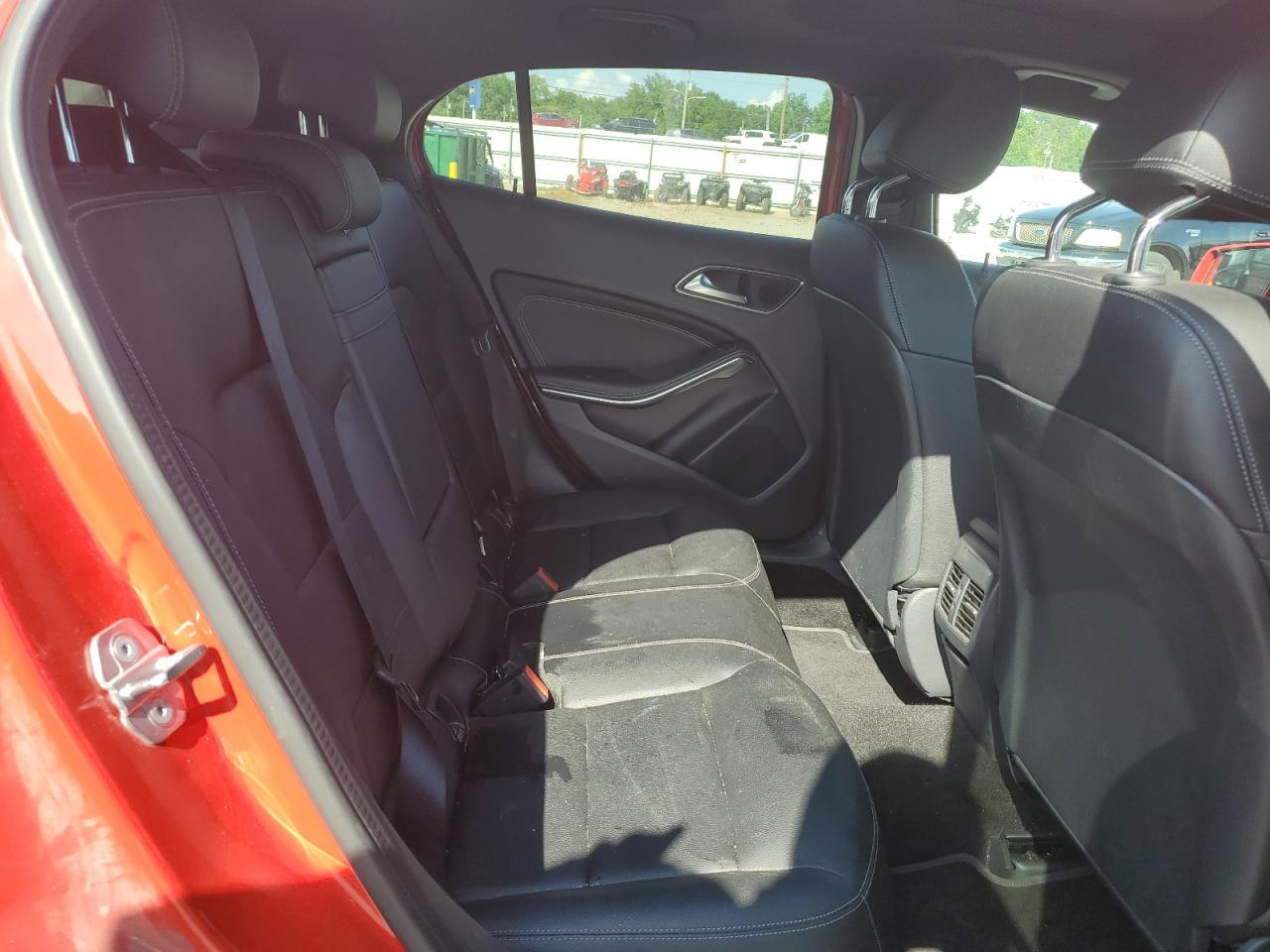MERCEDES-BENZ GLA 2020 — 12