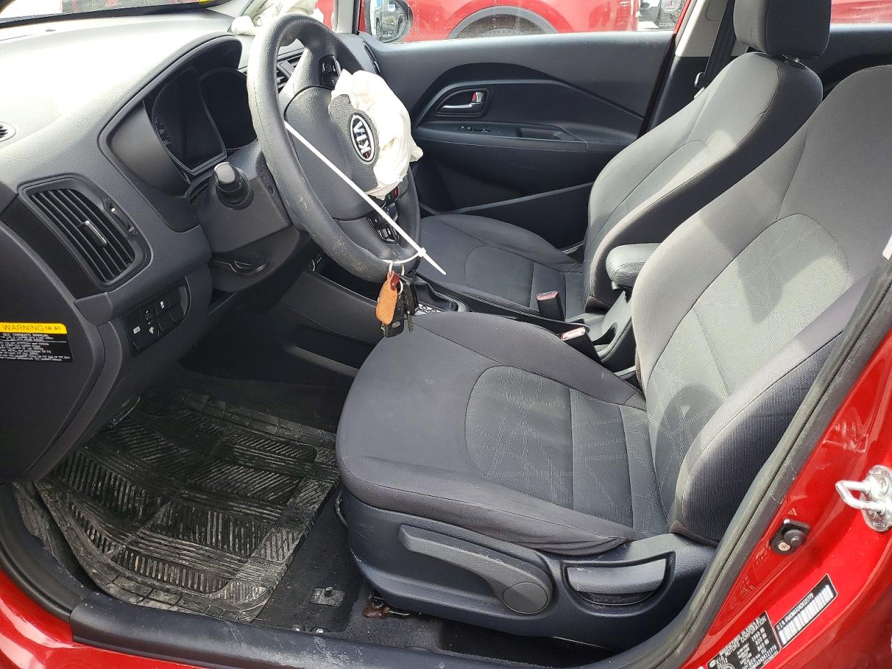 KIA RIO 2013 — 8