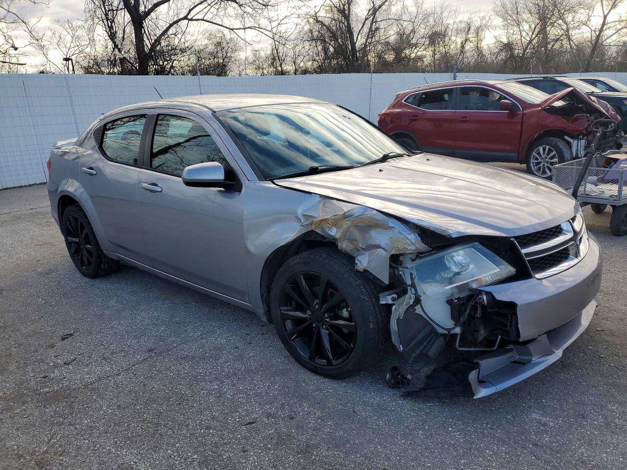 DODGE AVENGER 2014 — 5