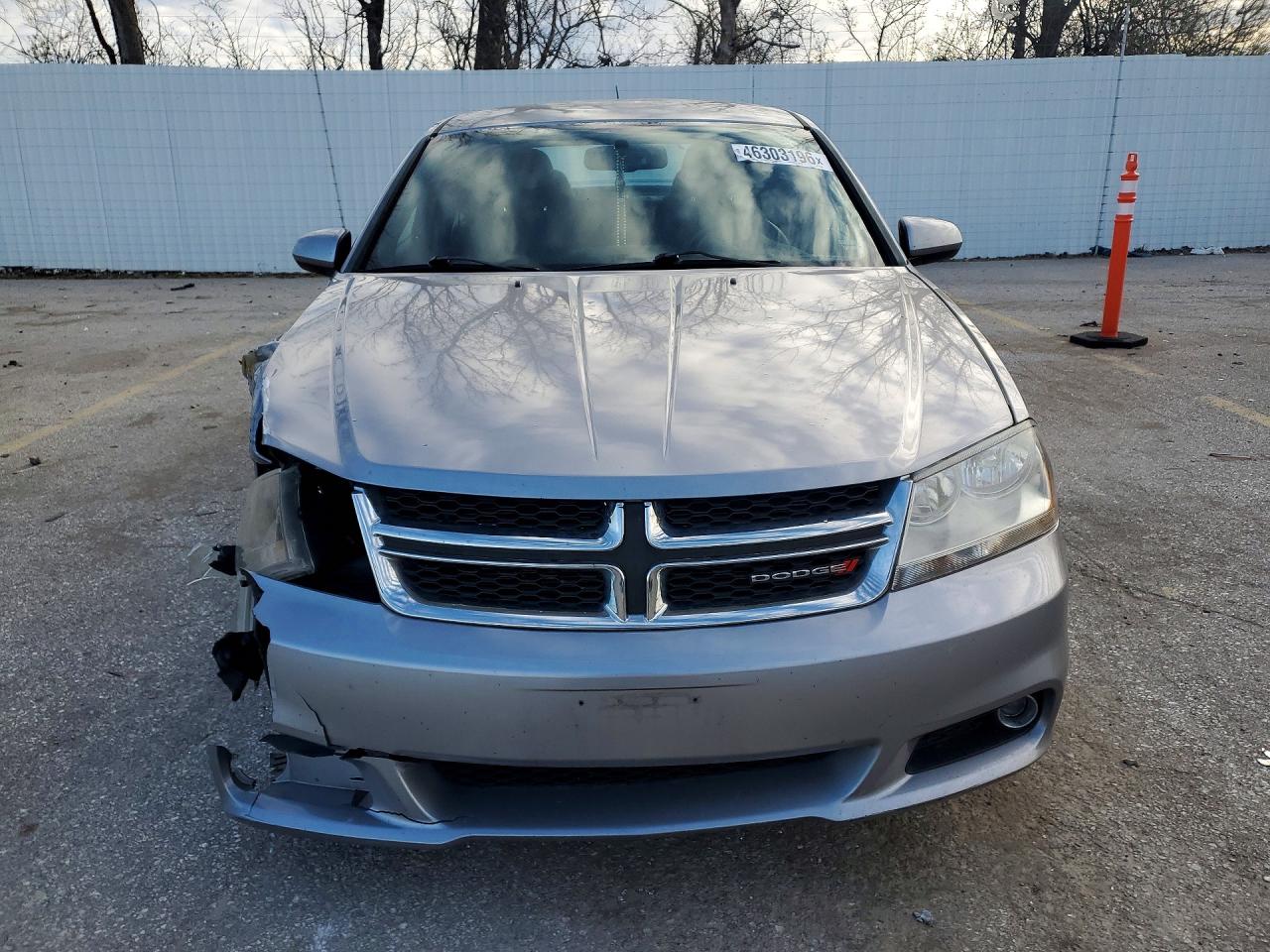 DODGE AVENGER 2014 — 6