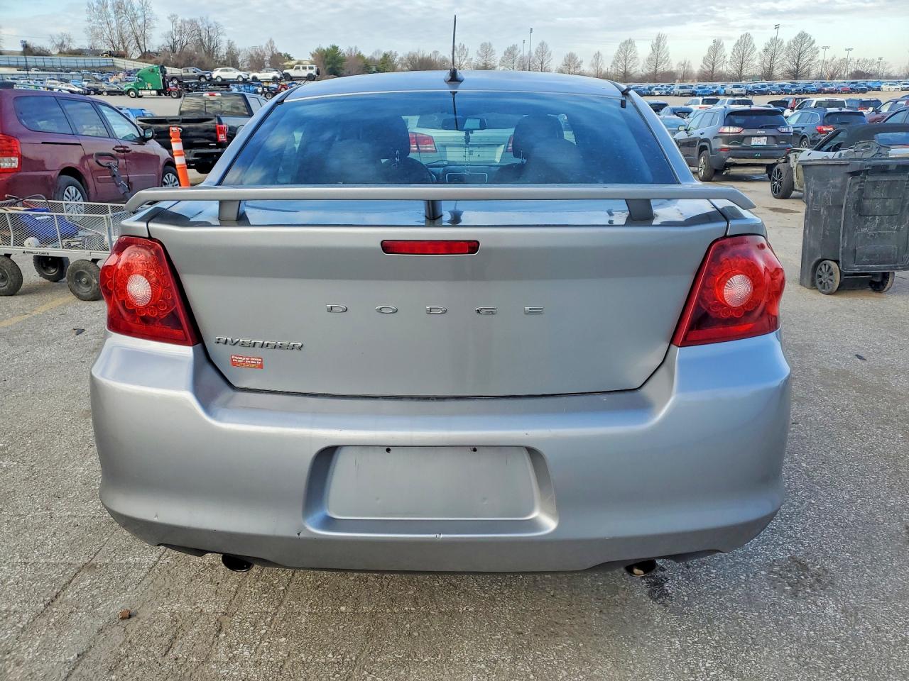 DODGE AVENGER 2014 — 7