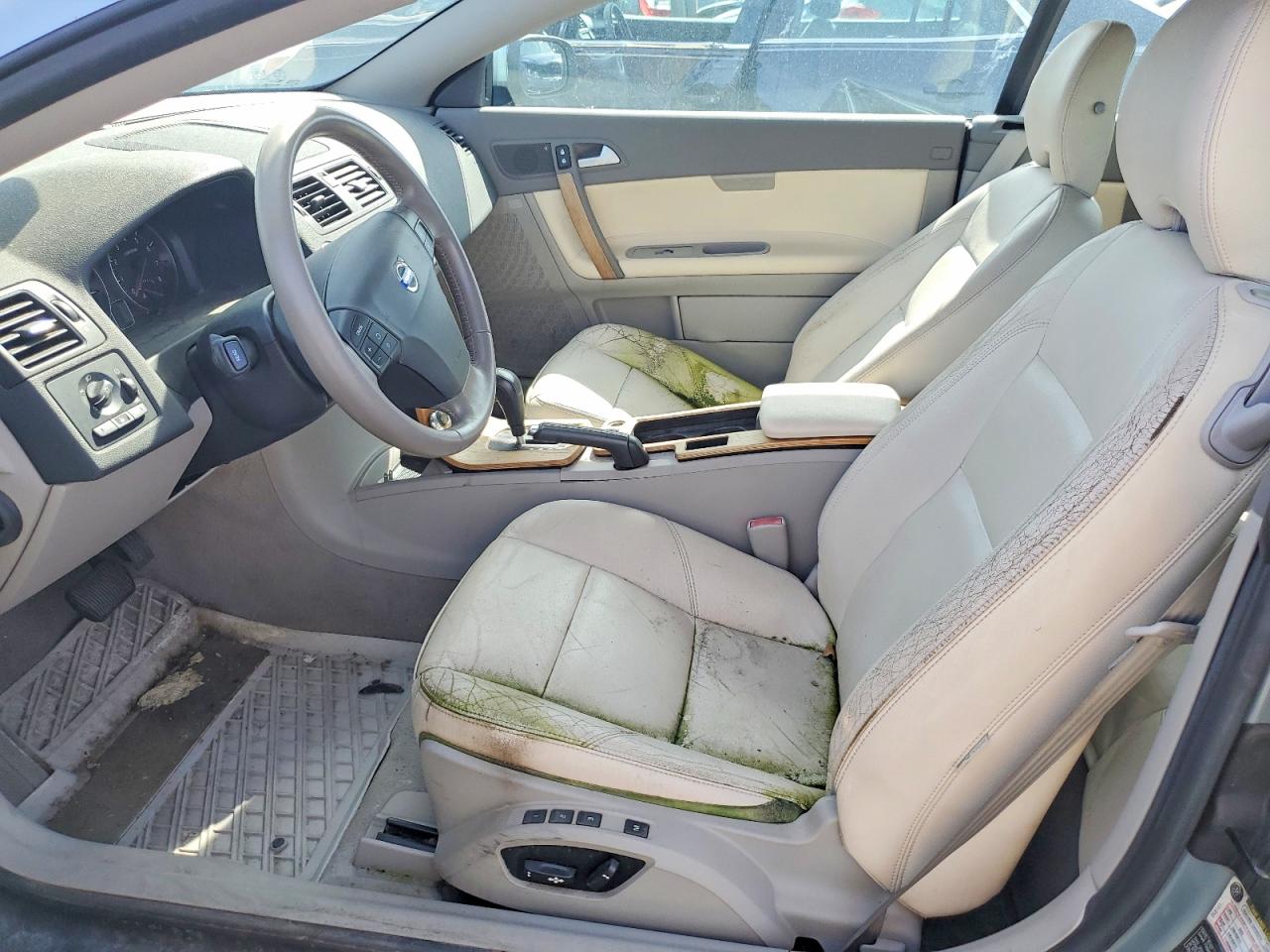 VOLVO C70 2008 — 8