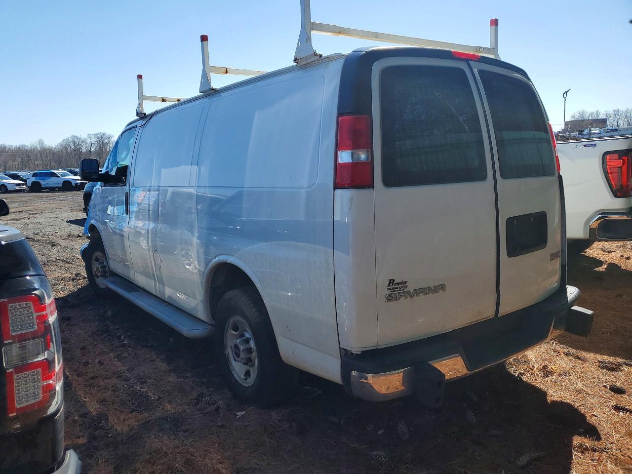 GMC SAVANA 2019 — 3