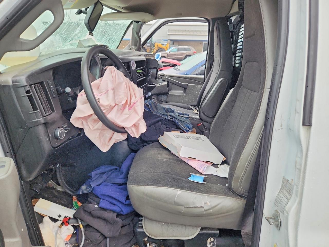 GMC SAVANA 2019 — 8