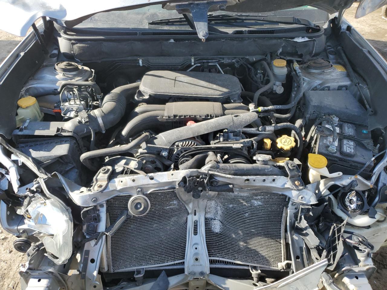 SUBARU OUTBACK 2011 — 13