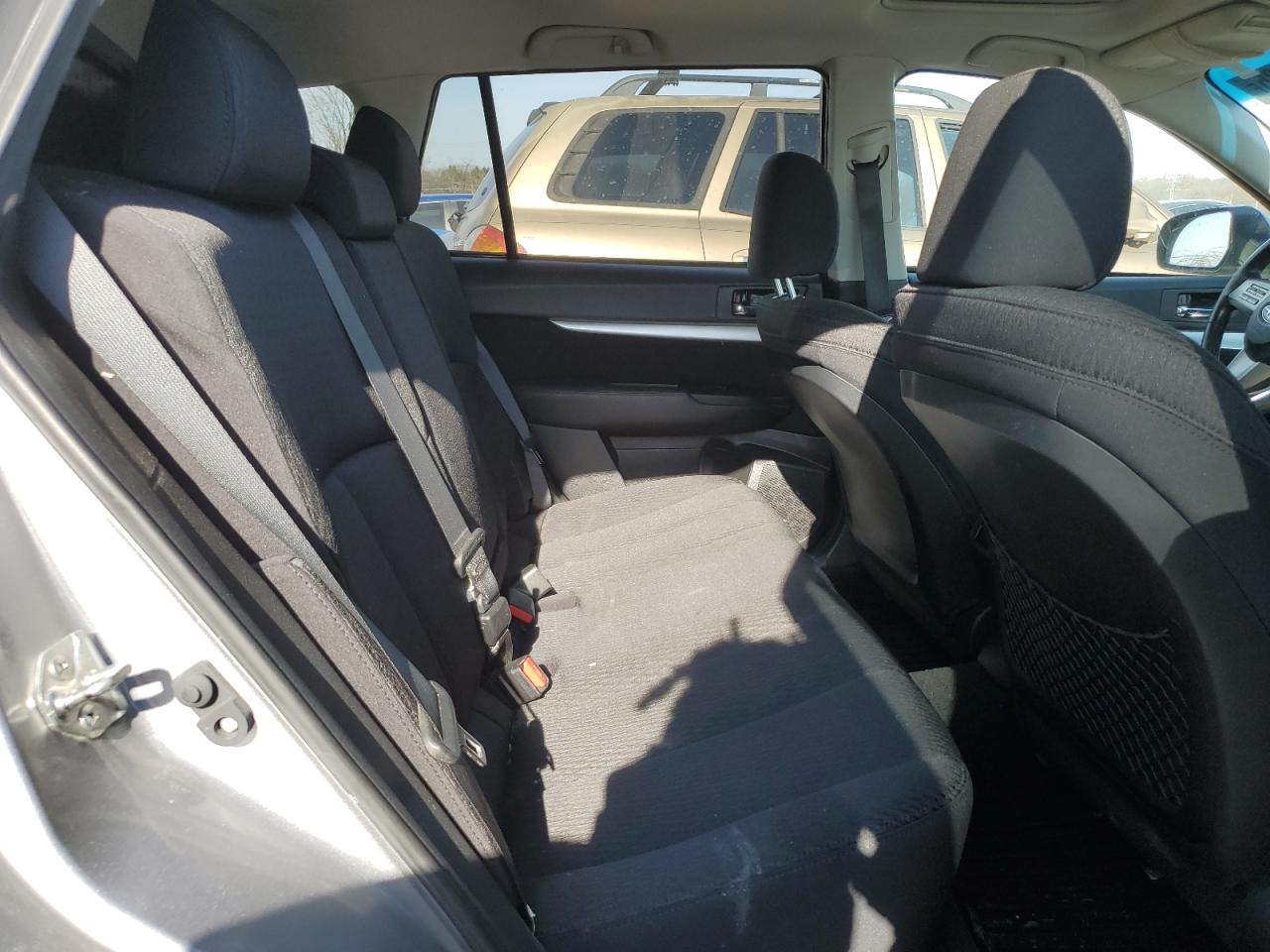 SUBARU OUTBACK 2011 — 12