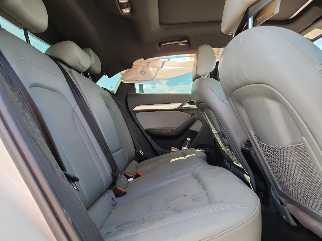 AUDI Q3 2018 — 12