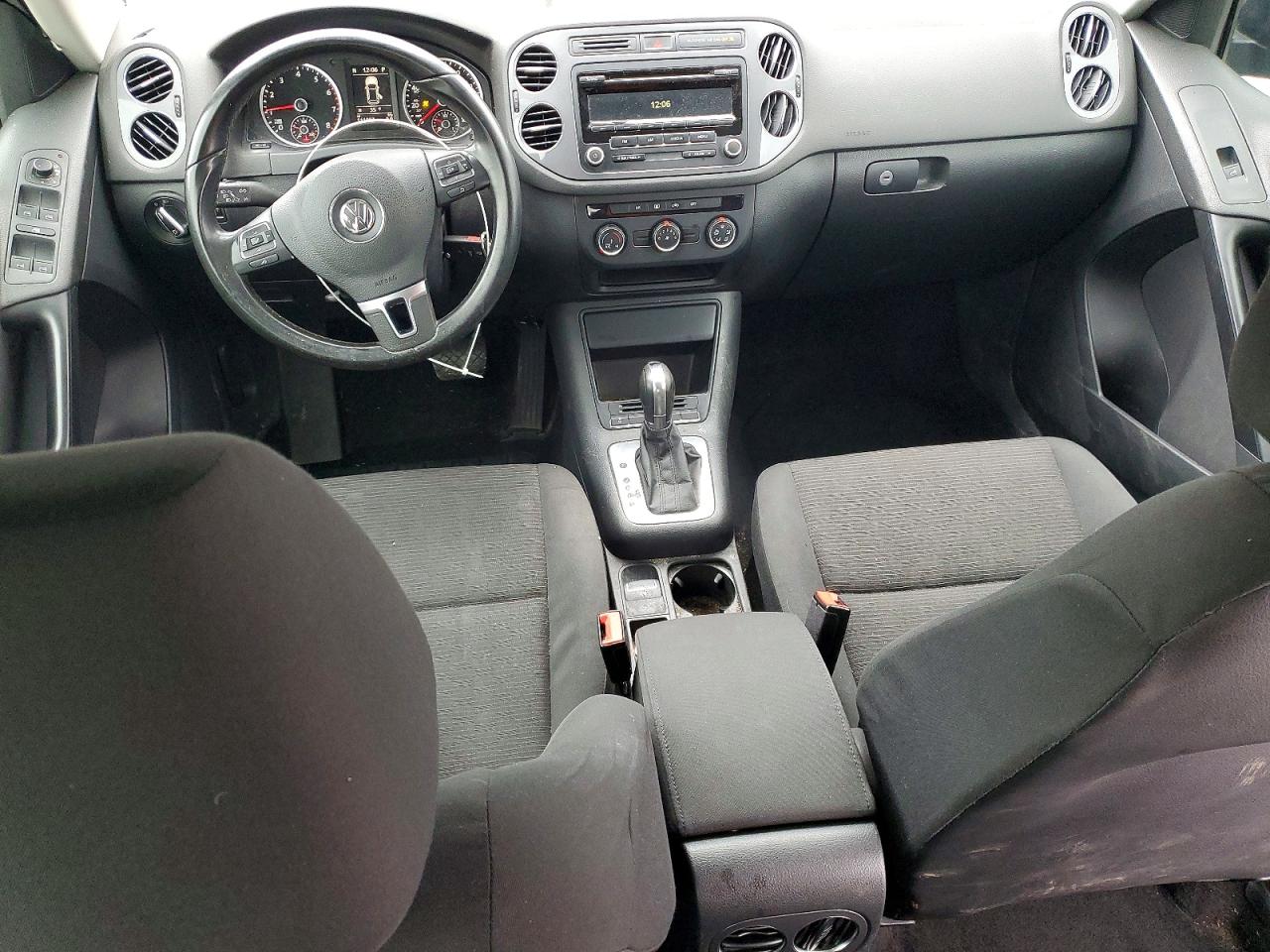 VOLKSWAGEN TIGUAN 2014 — 9