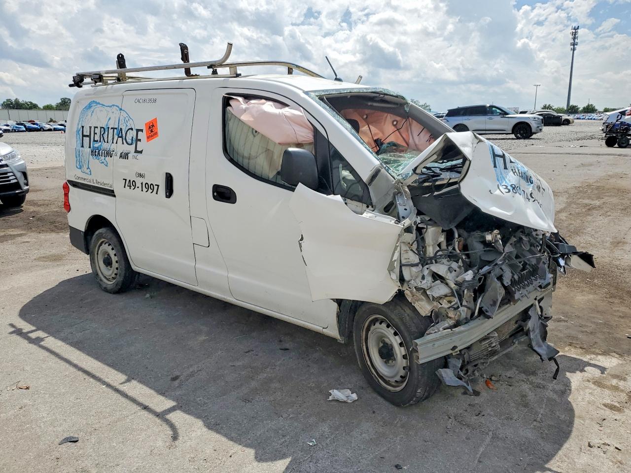 2019 NISSAN NV200 S
