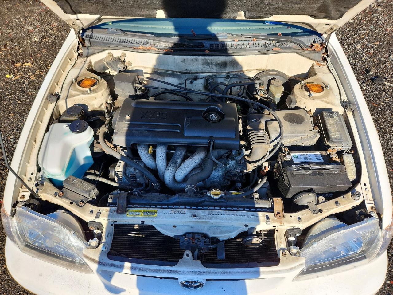 TOYOTA COROLLA 2000 — 12