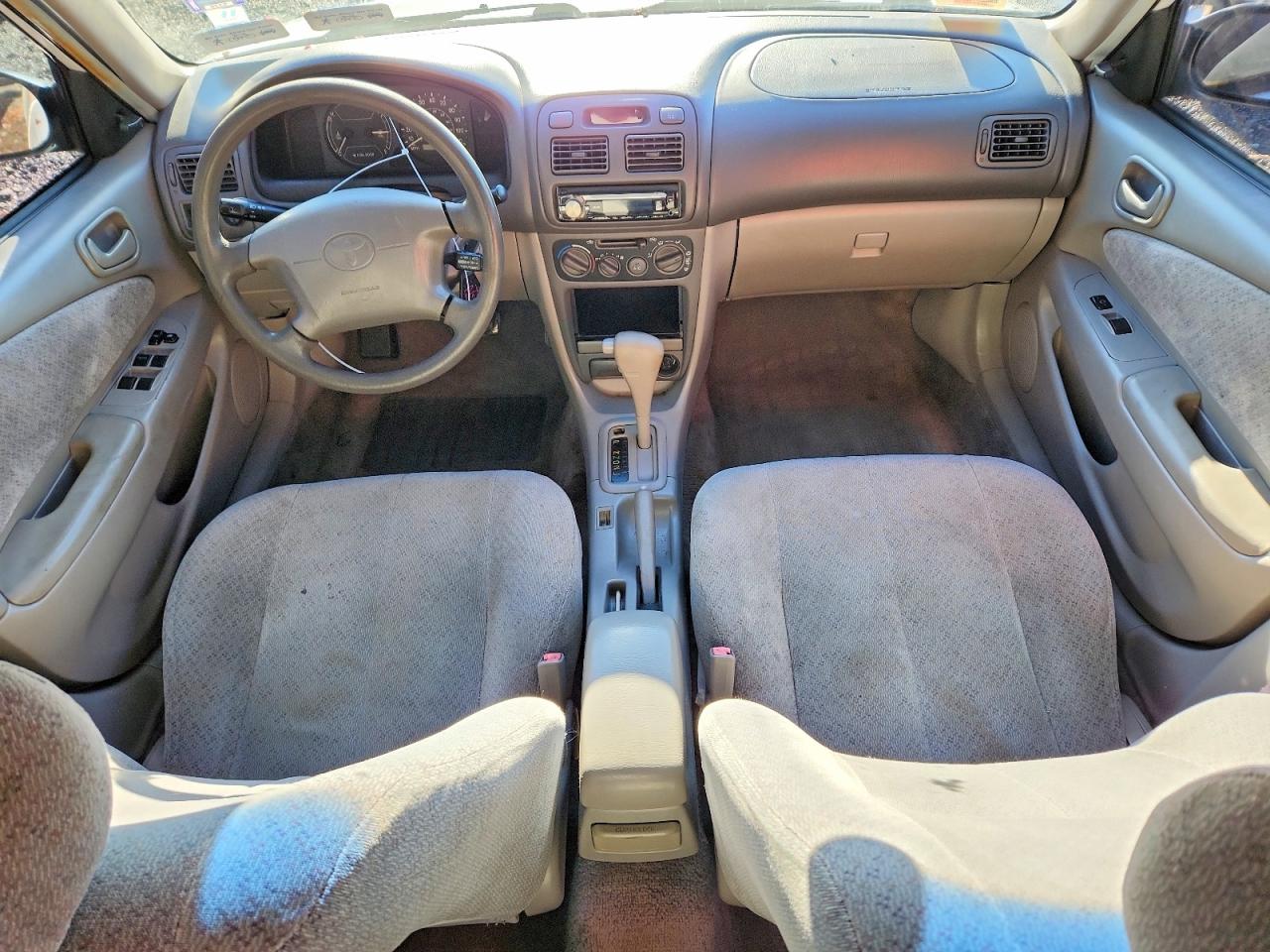 TOYOTA COROLLA 2000 — 9