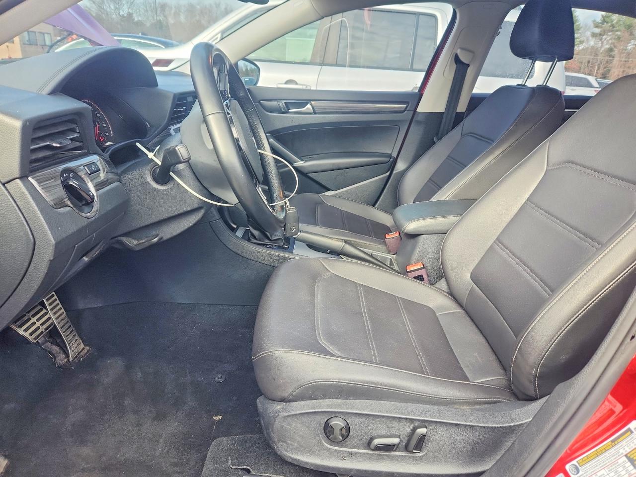 VOLKSWAGEN PASSAT 2020 — 8