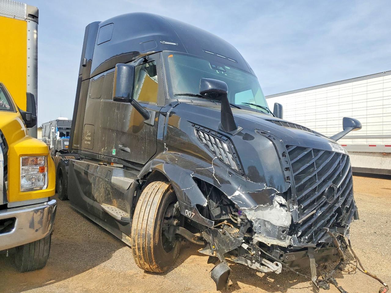 VOLVO VNL 2025 — 2
