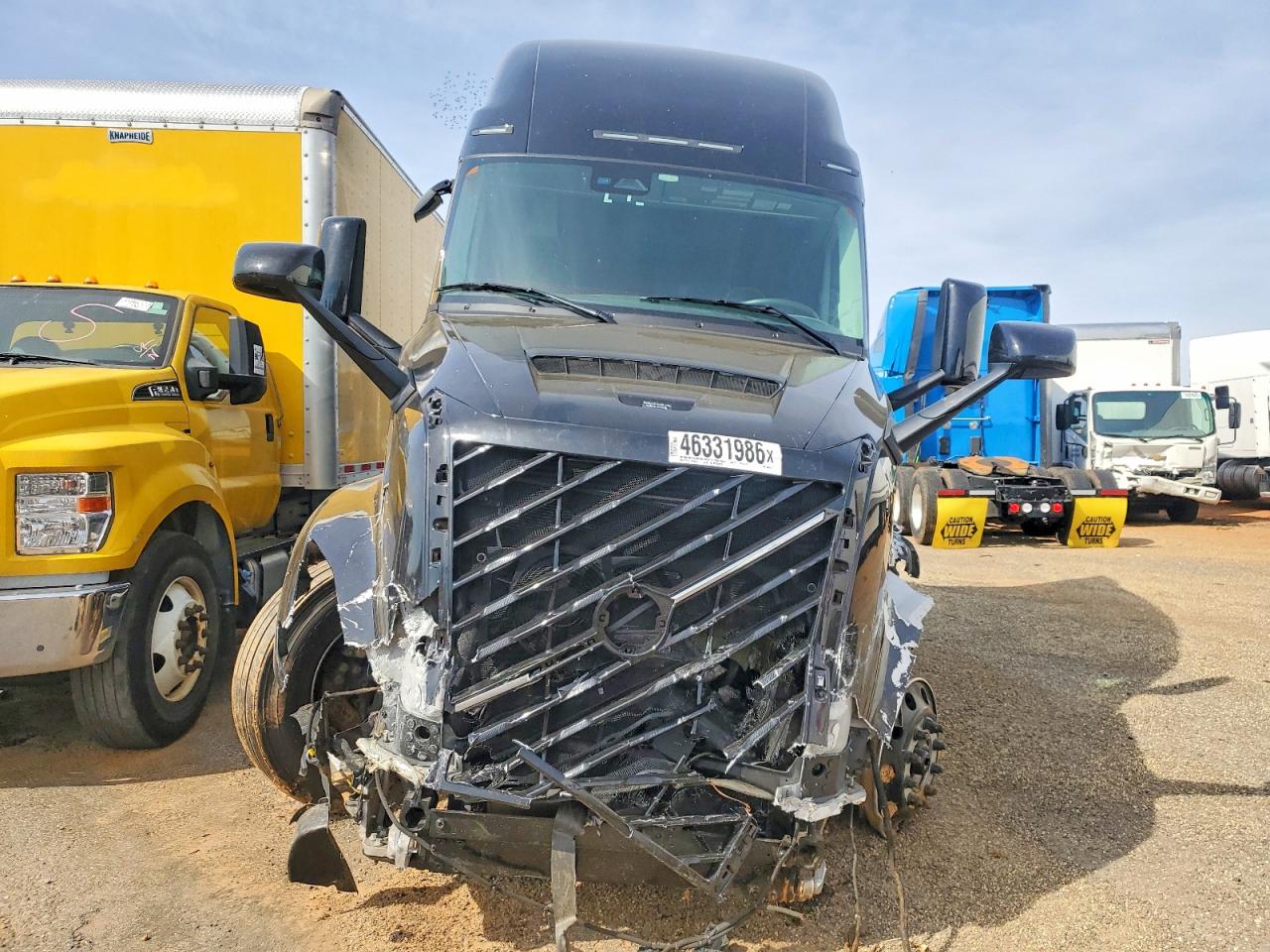 VOLVO VNL 2025 — 10