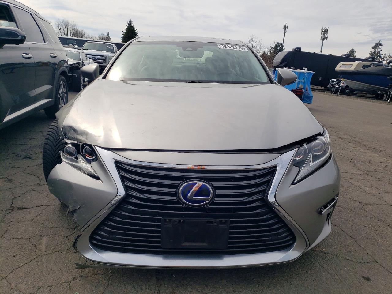 LEXUS ES 300H 2018 — 6