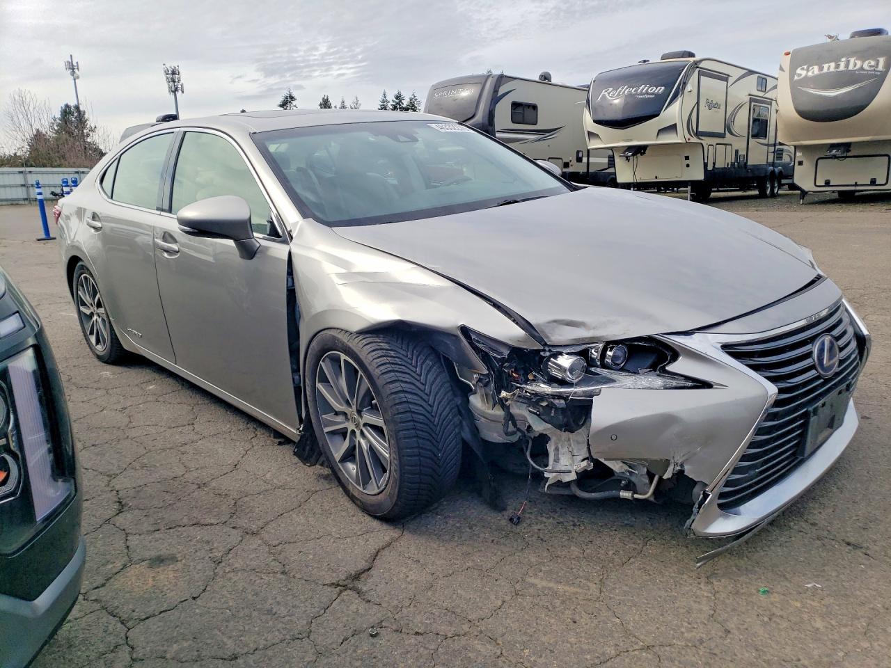 LEXUS ES 300H 2018 — 5