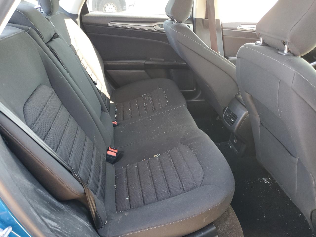 Ford Fusion 2020 — 10