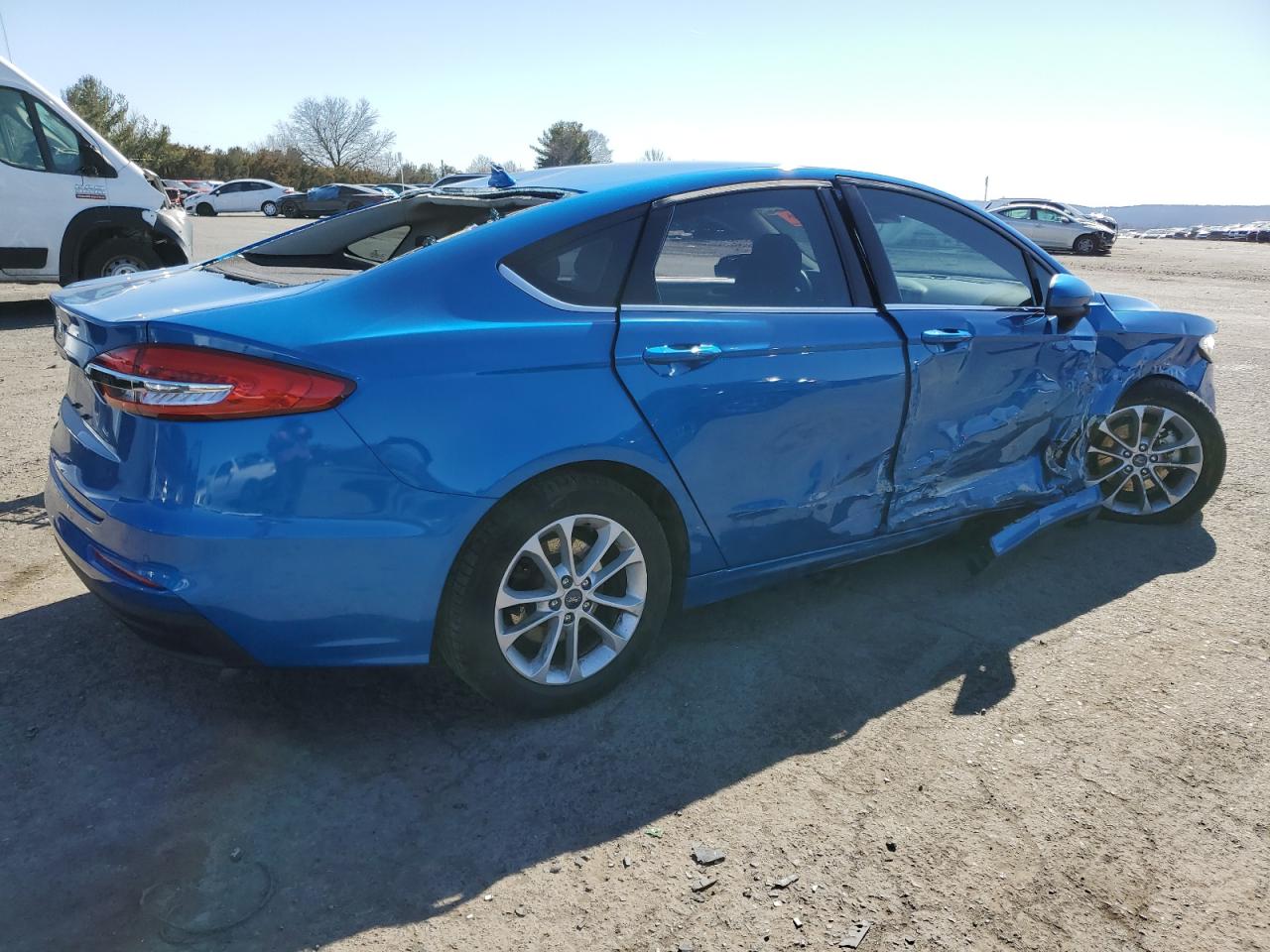Ford Fusion 2020 — 3