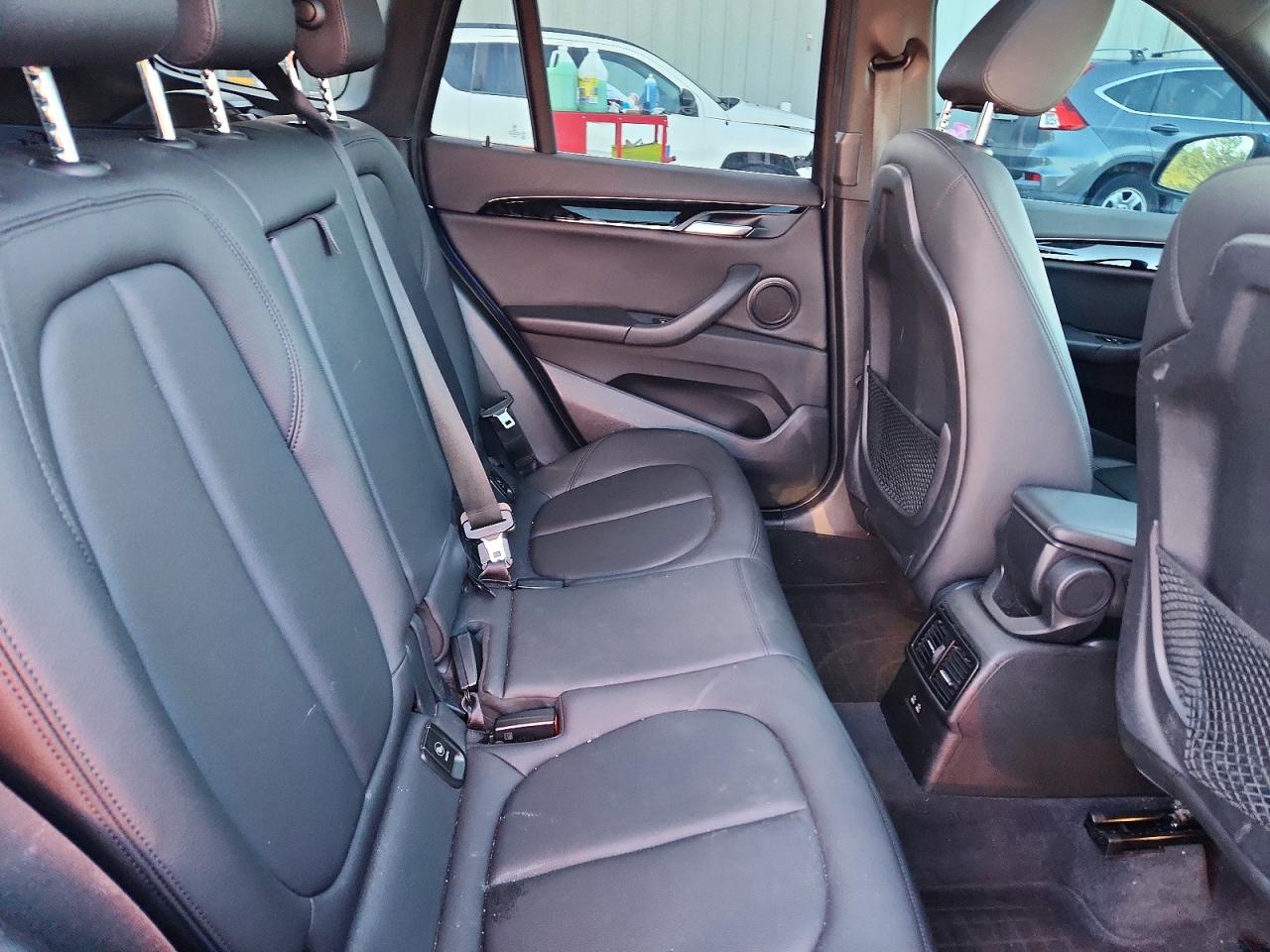 BMW X1 2020 — 12