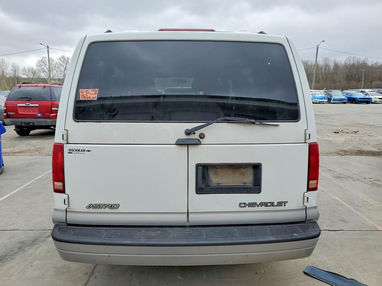 CHEVROLET ASTRO 1999 — 7