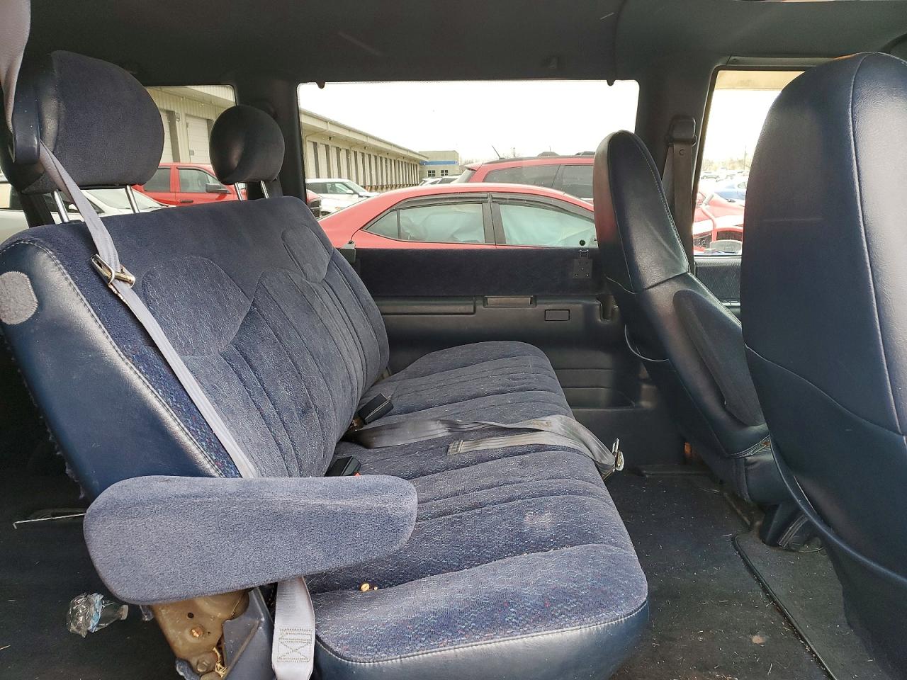CHEVROLET ASTRO 1999 — 12