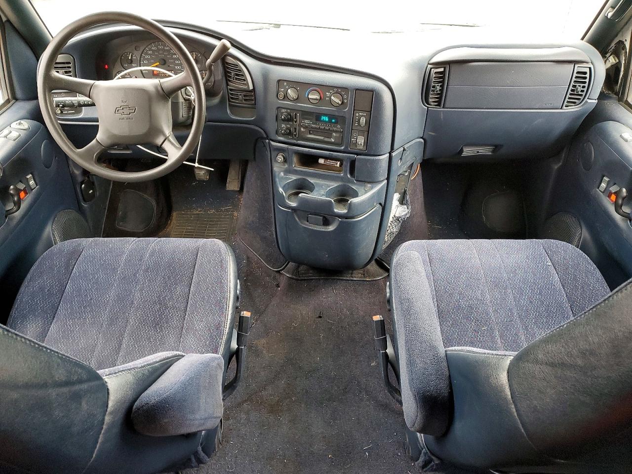 CHEVROLET ASTRO 1999 — 9