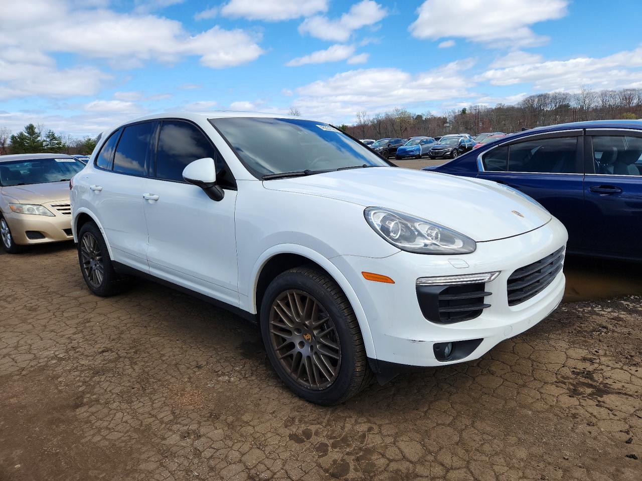 2017 PORSCHE CAYENNE