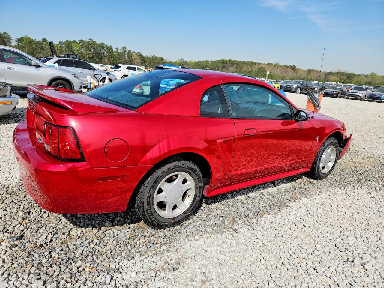 FORD MUSTANG 2000 — 4