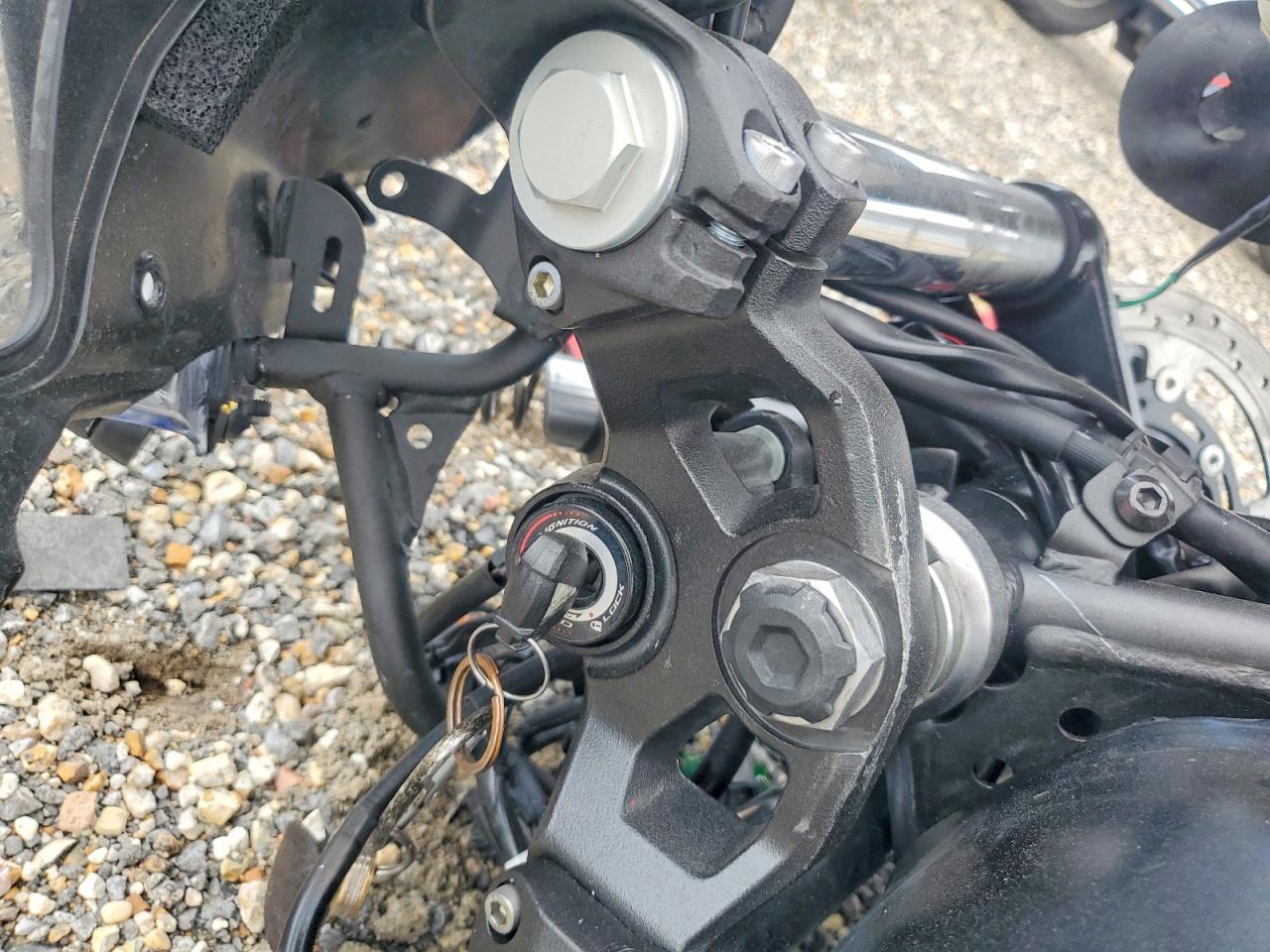 KAWASAKI EX500 2025 — 8