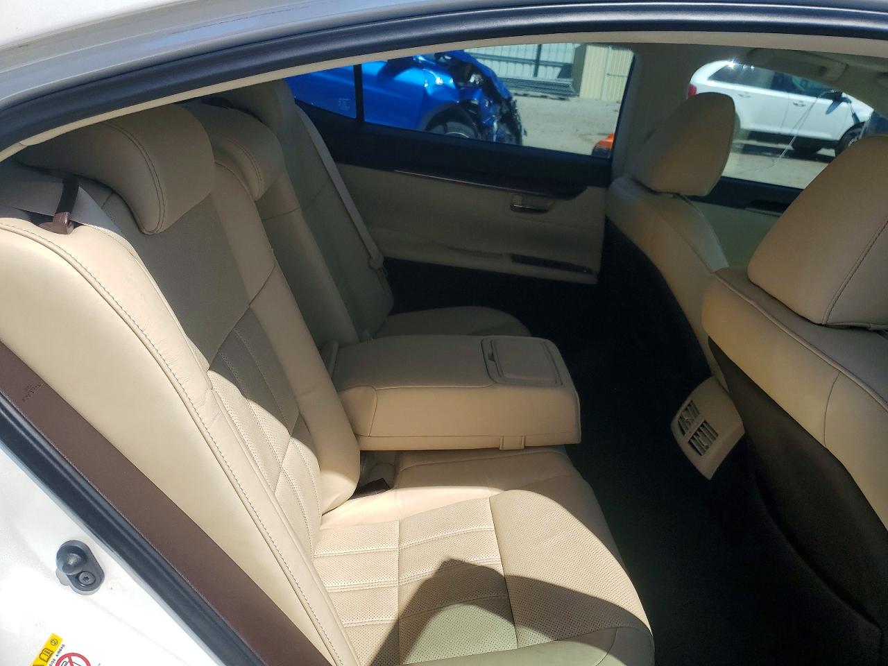 LEXUS ES 350 2018 — 11
