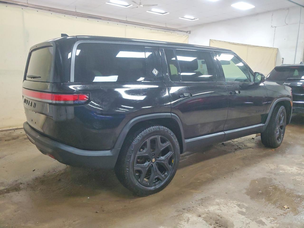 RIVIAN R1S 2025 — 4
