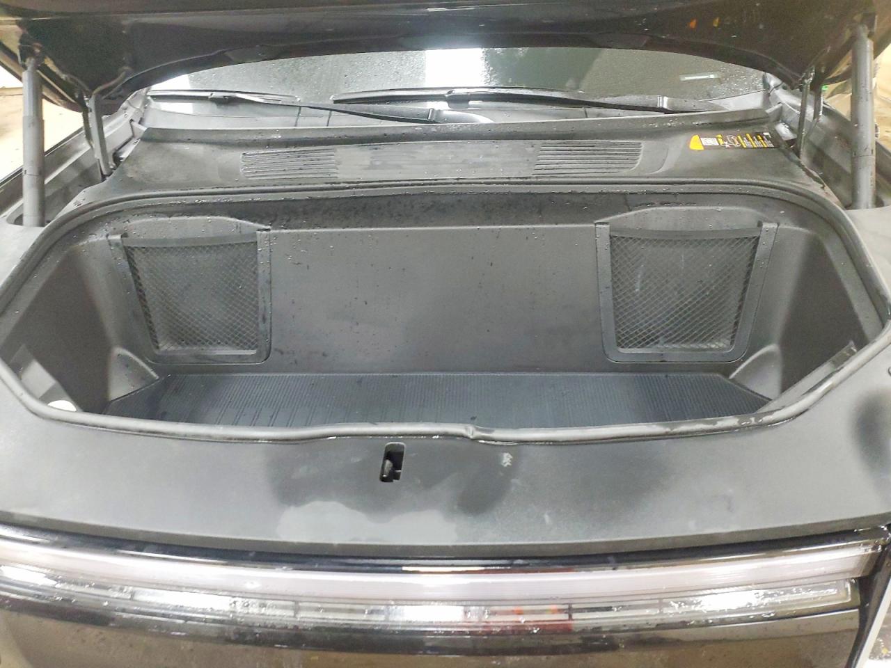 RIVIAN R1S 2025 — 13