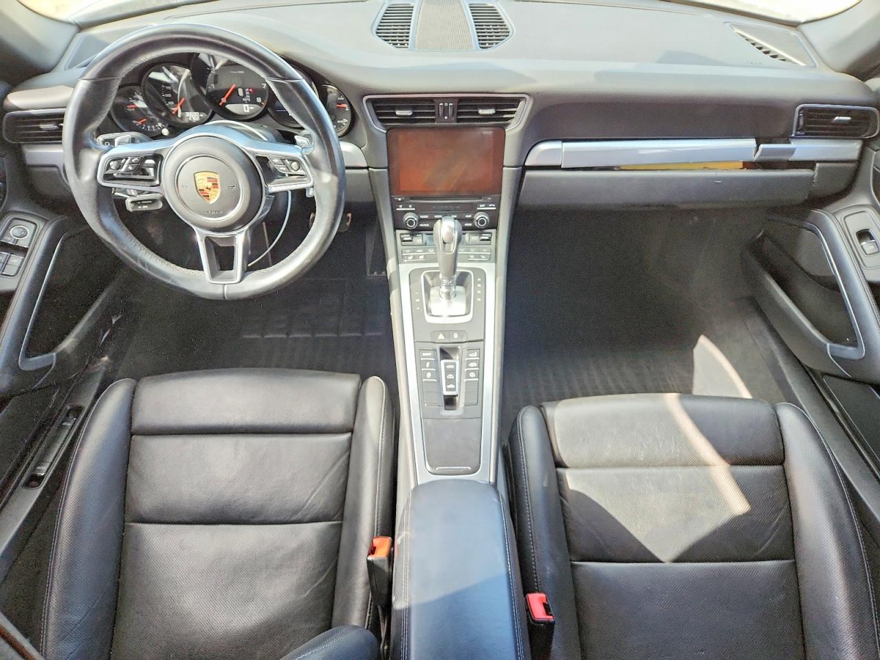 PORSCHE 911 2017 — 9