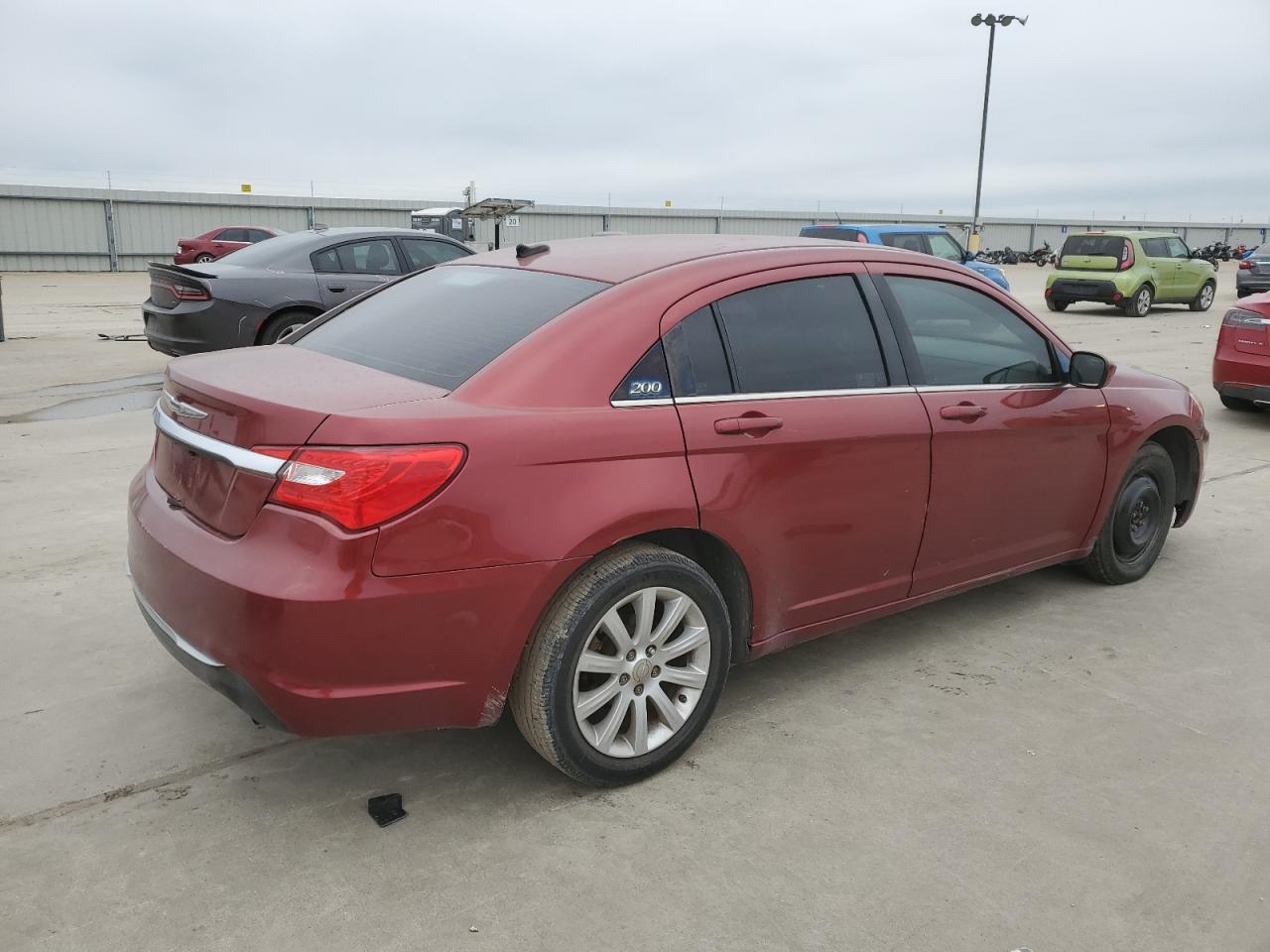 CHRYSLER 200 TOURIN 2013 — 4