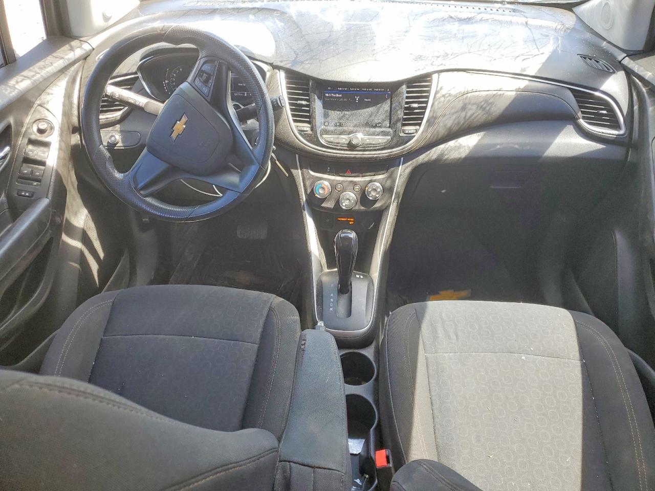 CHEV TRAX 2018 — 9