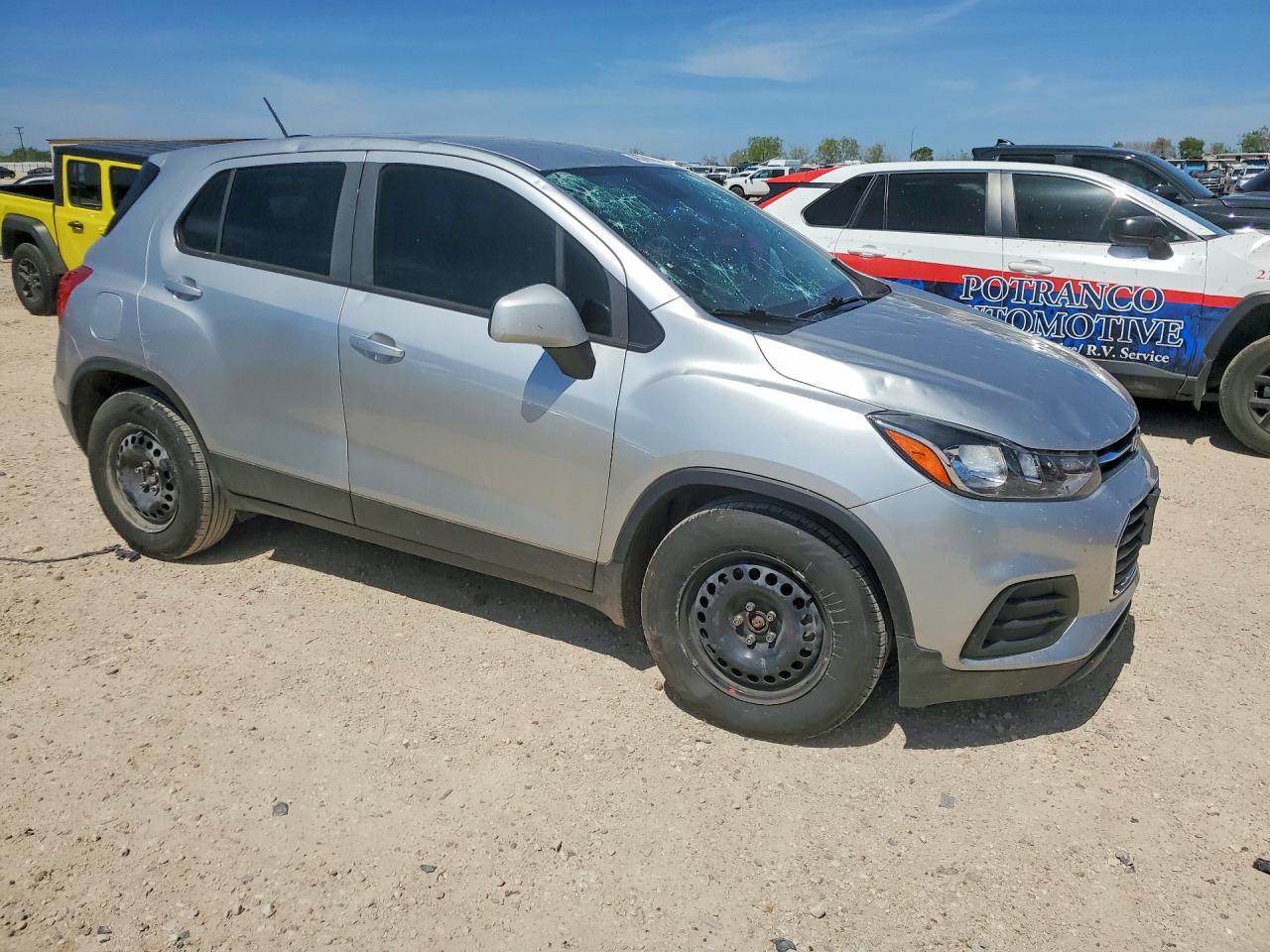 CHEV TRAX 2018 — 5