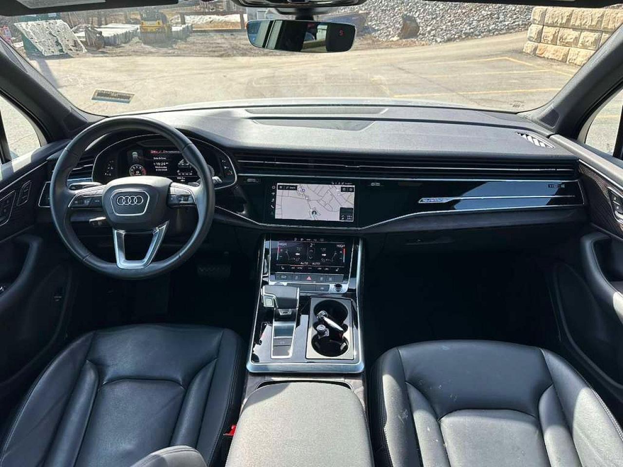 AUDI Q7 2021 — 10