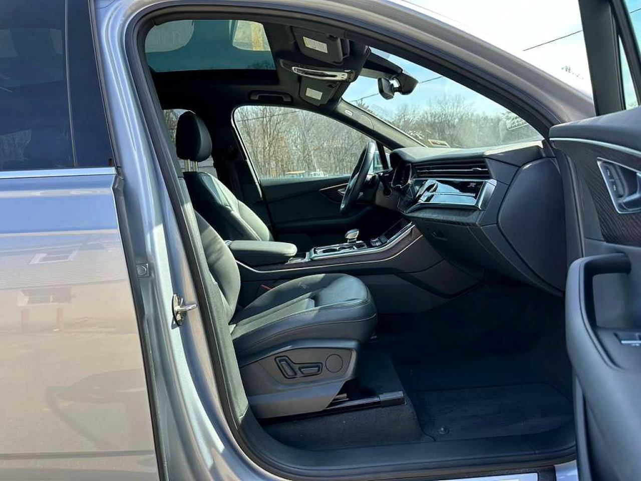AUDI Q7 2021 — 8