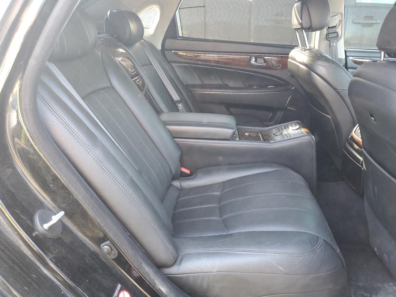 HYUNDAI EQUUS 2011 — 11