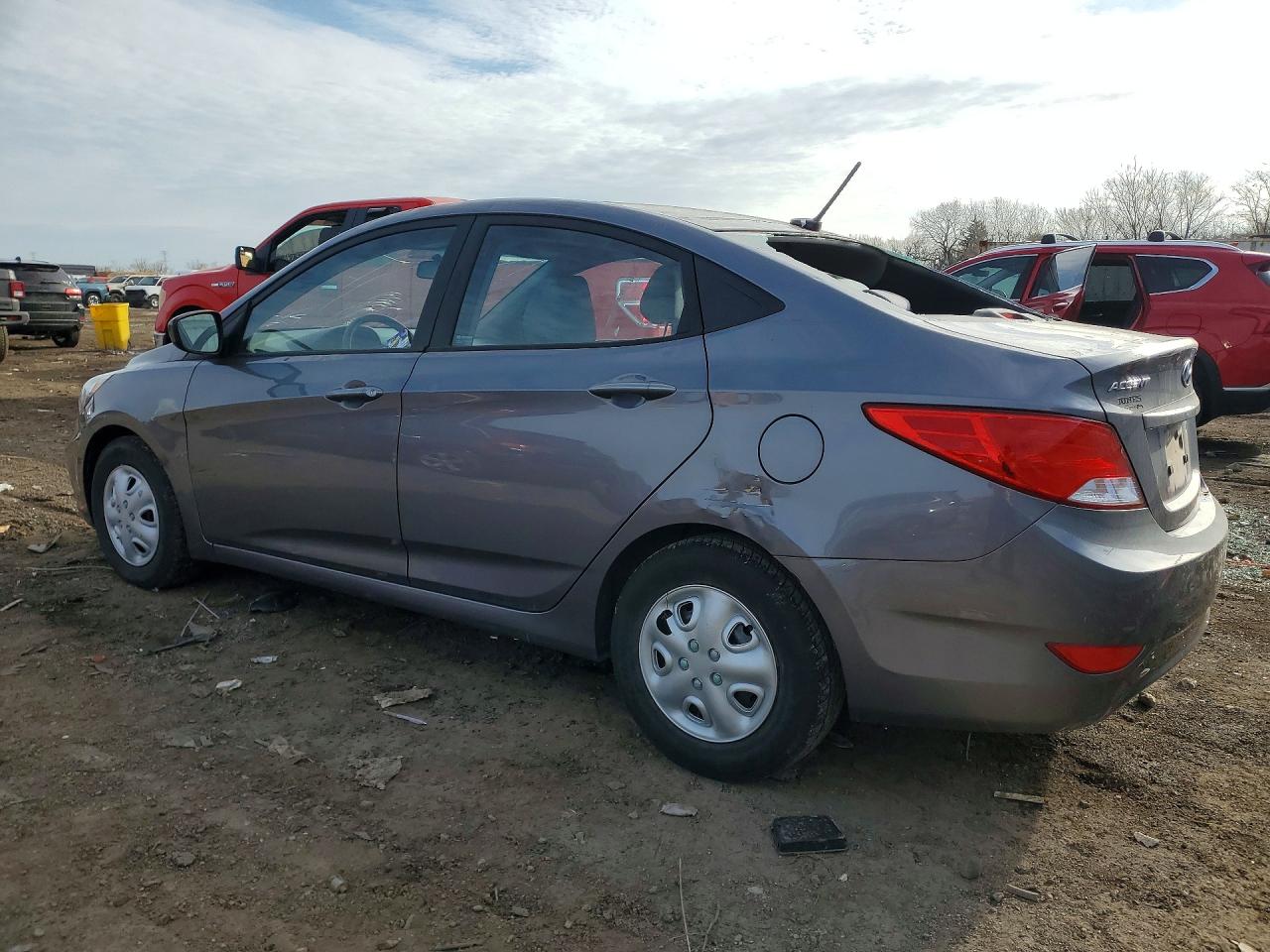 HYUNDAI ACCENT 2015 — 3