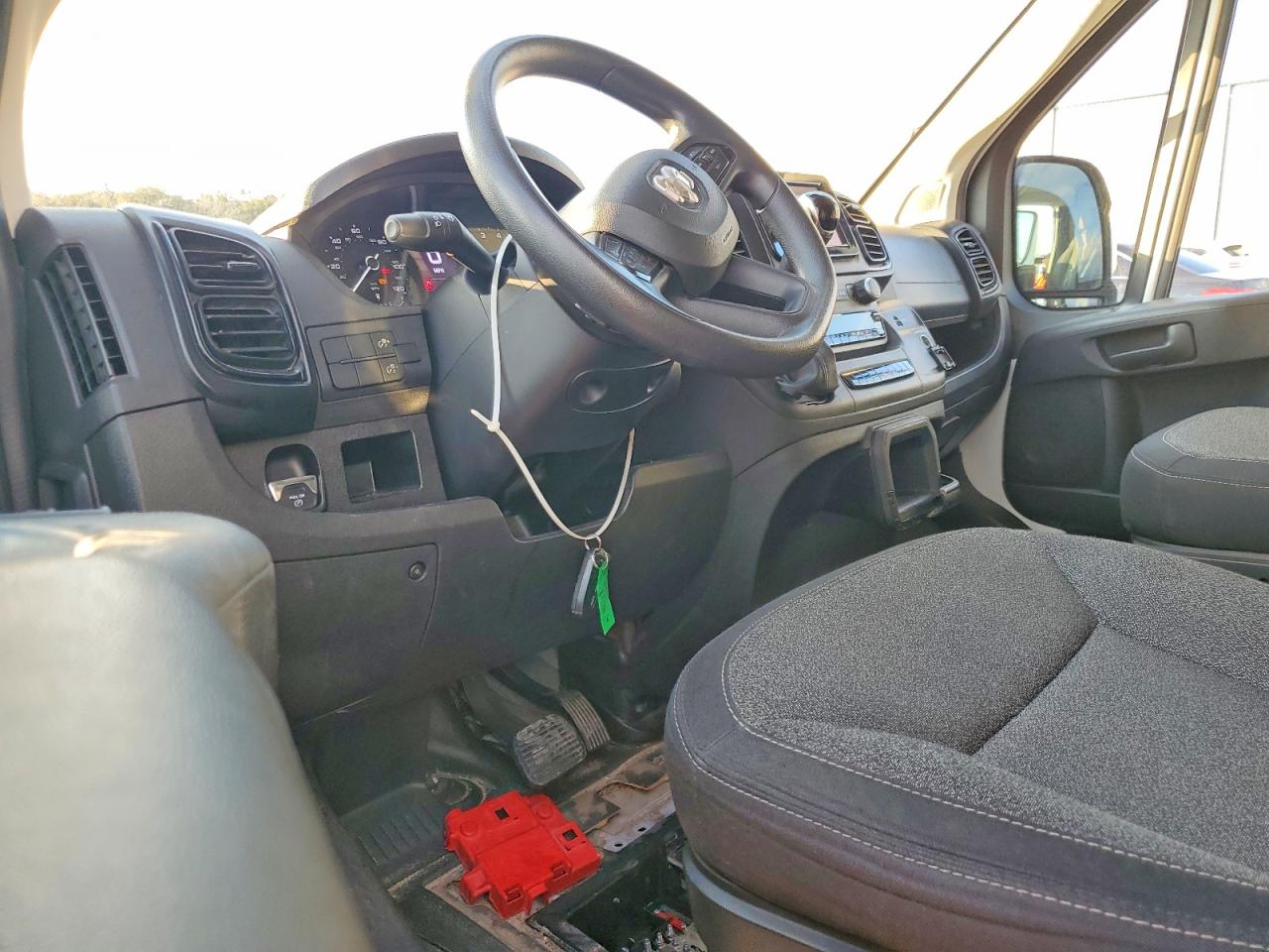 RAM PROMASTER 1500 2023 — 9