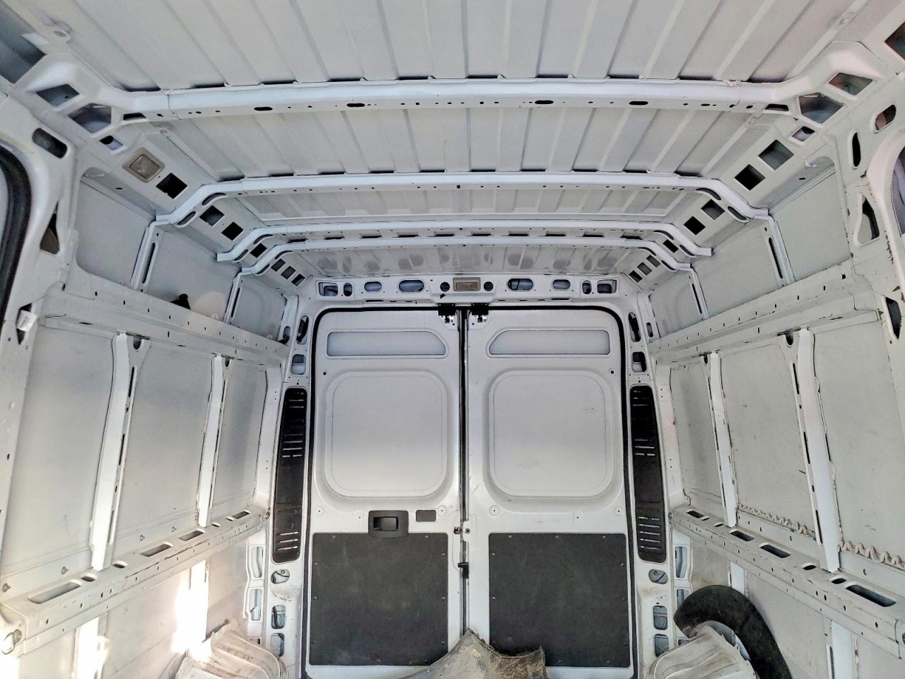 RAM PROMASTER 1500 2023 — 11