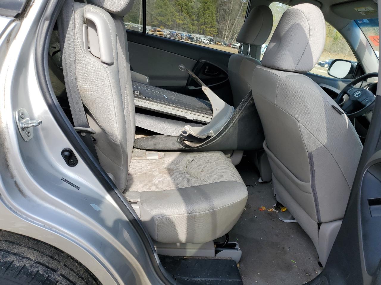 TOYOTA RAV 4 2012 — 12